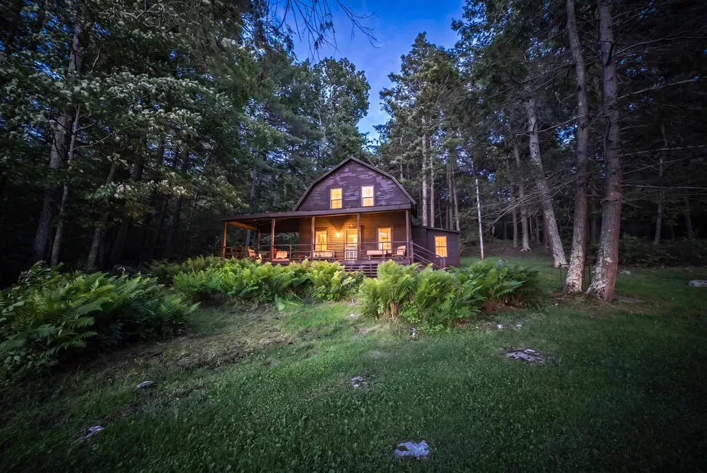 606 N Main Street Wolfeboro NH 03894