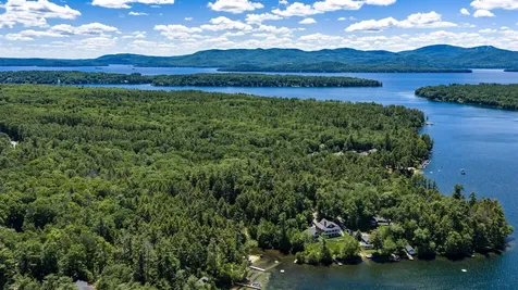 606 N Main Street Wolfeboro NH 03894