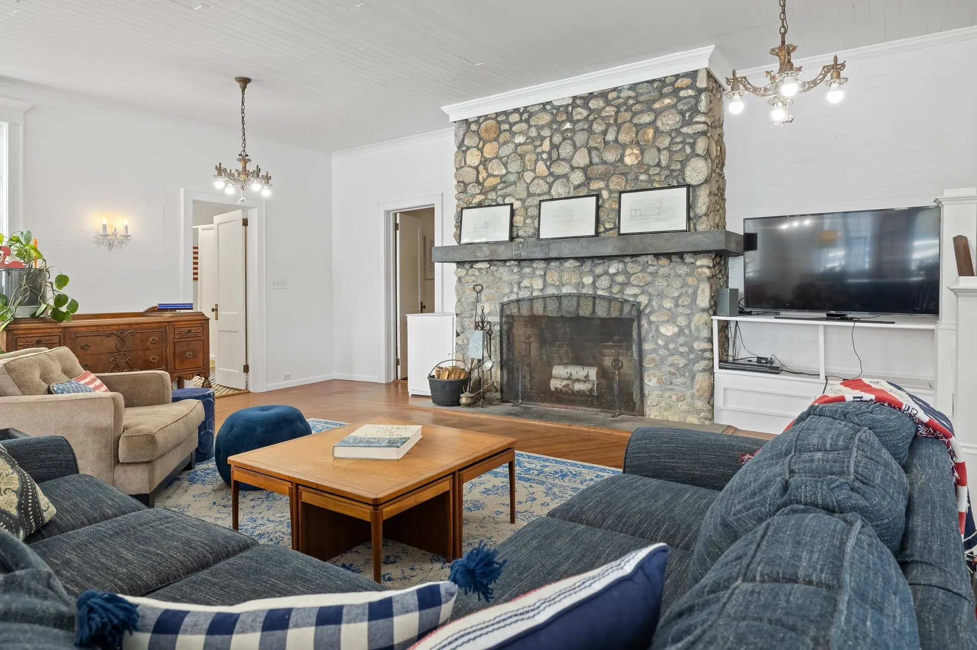 106 Cliff Mull Lane Fairlee VT 05045