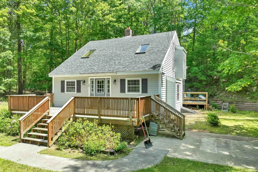 48 Independence Drive Freedom NH 03836