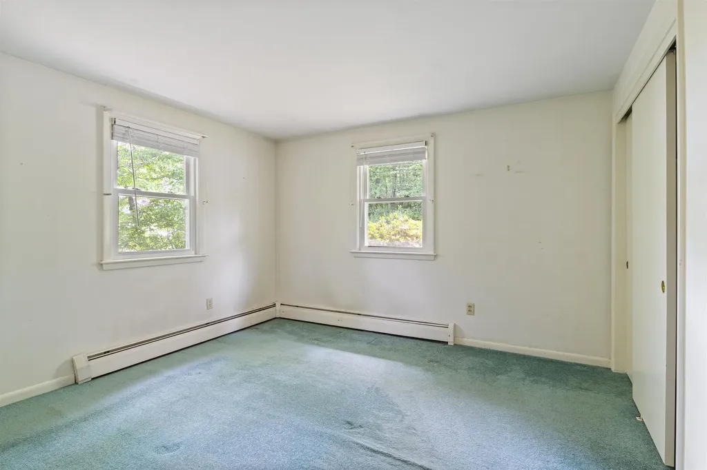 79 Maple Street Somersworth NH 03878