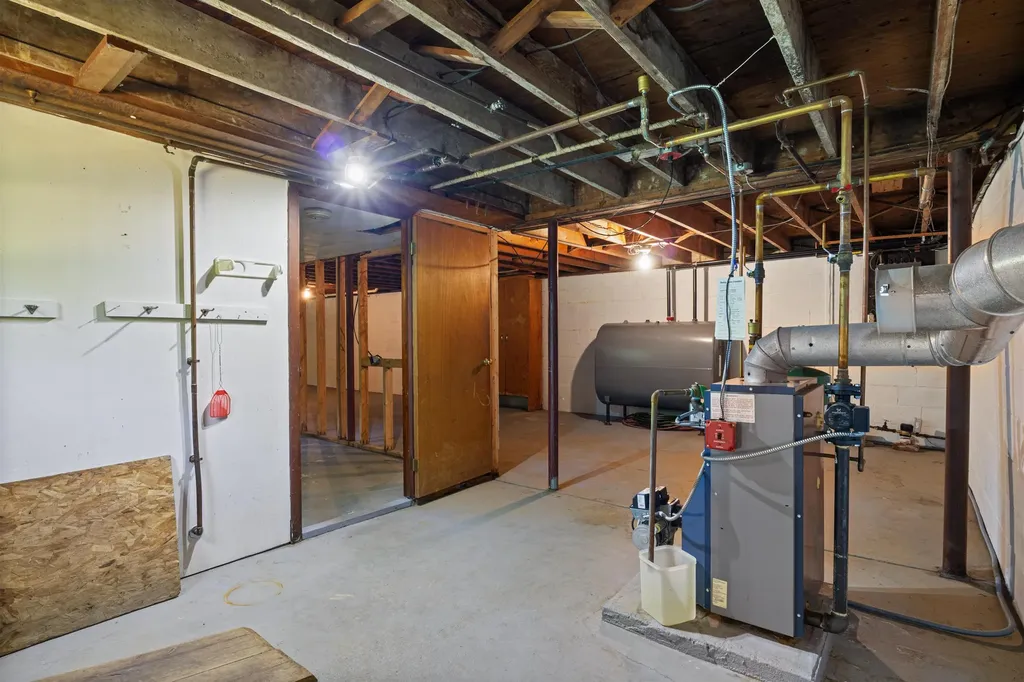 79 Maple Street Somersworth NH 03878