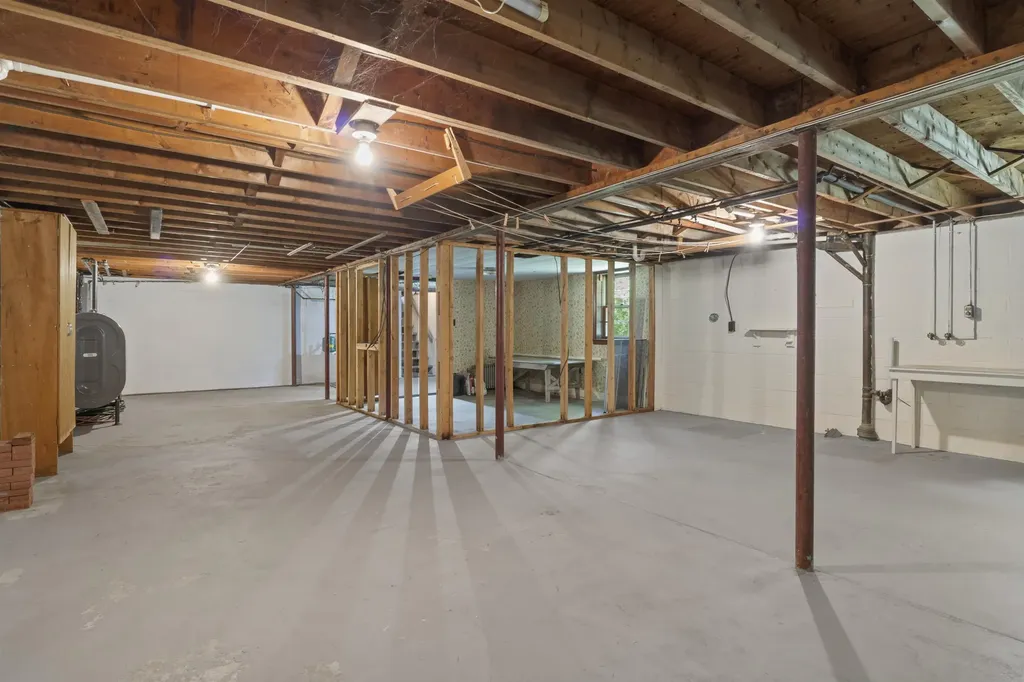 79 Maple Street Somersworth NH 03878