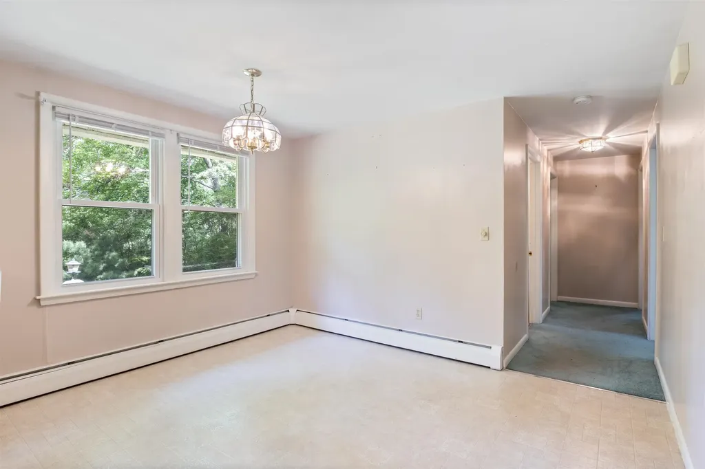 79 Maple Street Somersworth NH 03878
