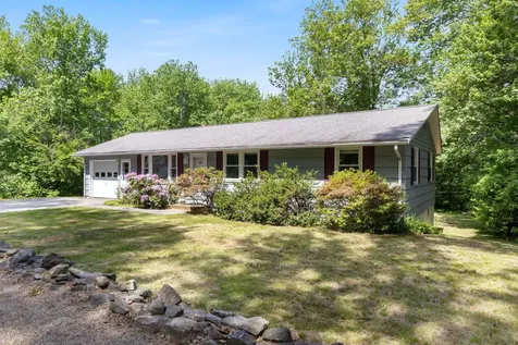 79 Maple Street Somersworth NH 03878