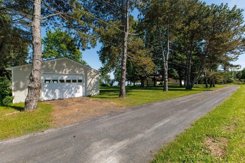 107 Mountain View Lane North Hero VT 05474