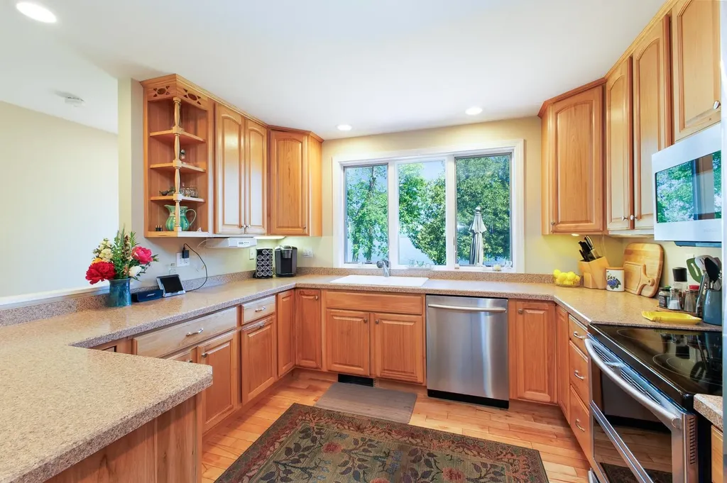 107 Mountain View Lane North Hero VT 05474