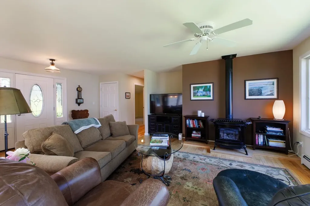 107 Mountain View Lane North Hero VT 05474