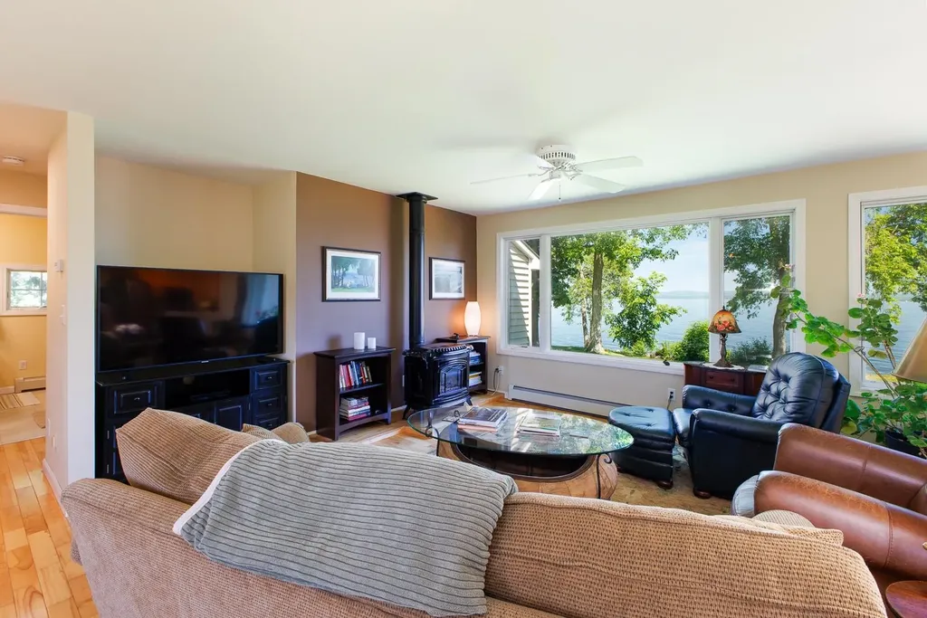 107 Mountain View Lane North Hero VT 05474
