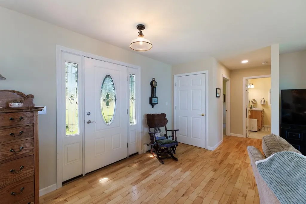107 Mountain View Lane North Hero VT 05474