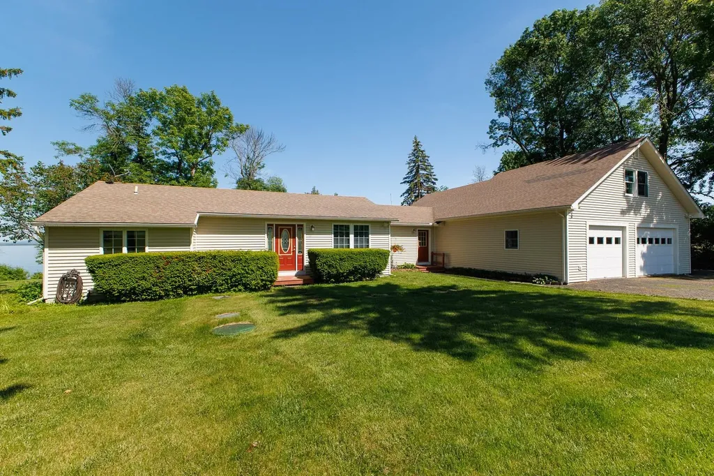 107 Mountain View Lane North Hero VT 05474