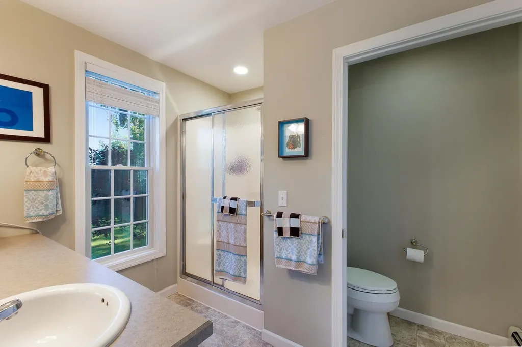 107 Mountain View Lane North Hero VT 05474