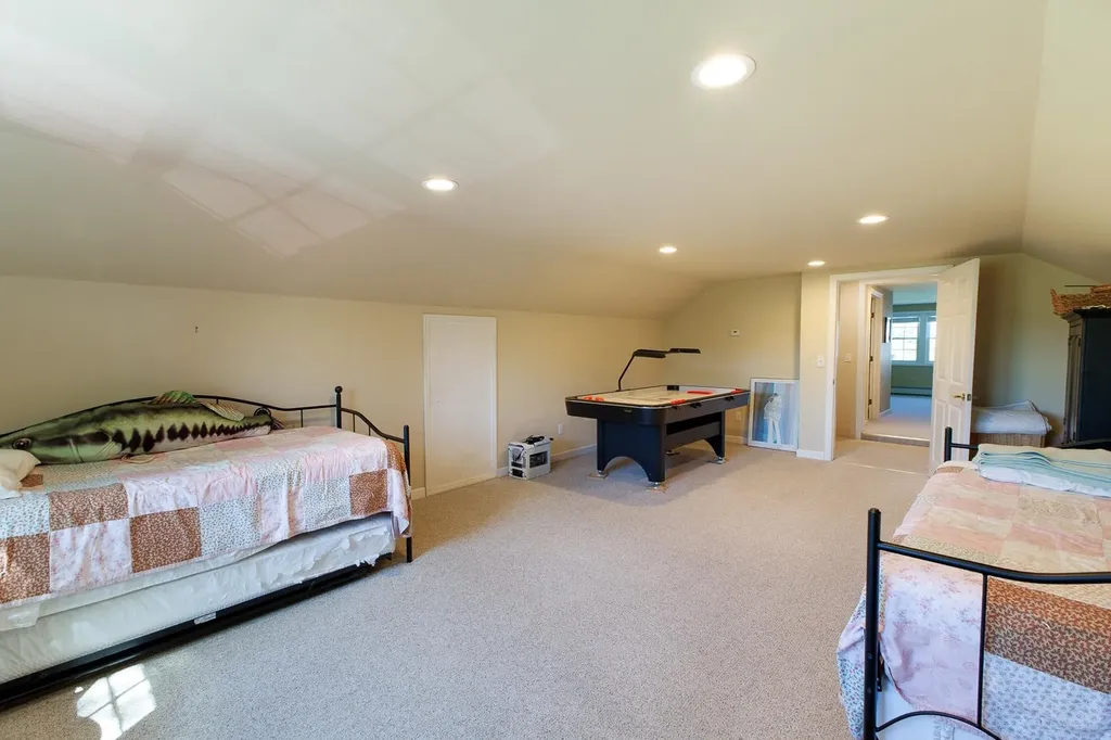 107 Mountain View Lane North Hero VT 05474