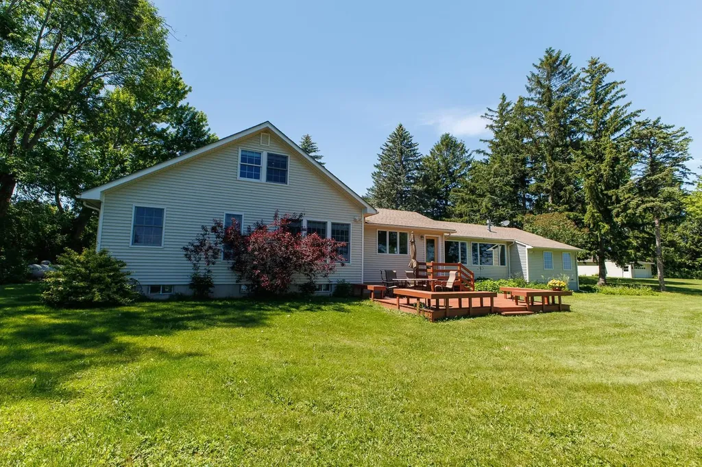107 Mountain View Lane North Hero VT 05474