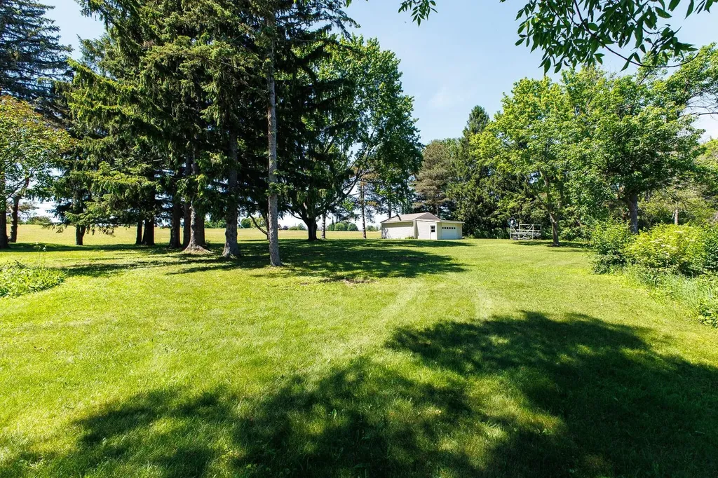 107 Mountain View Lane North Hero VT 05474