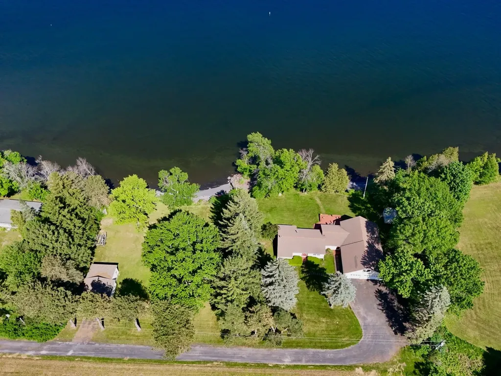 107 Mountain View Lane North Hero VT 05474