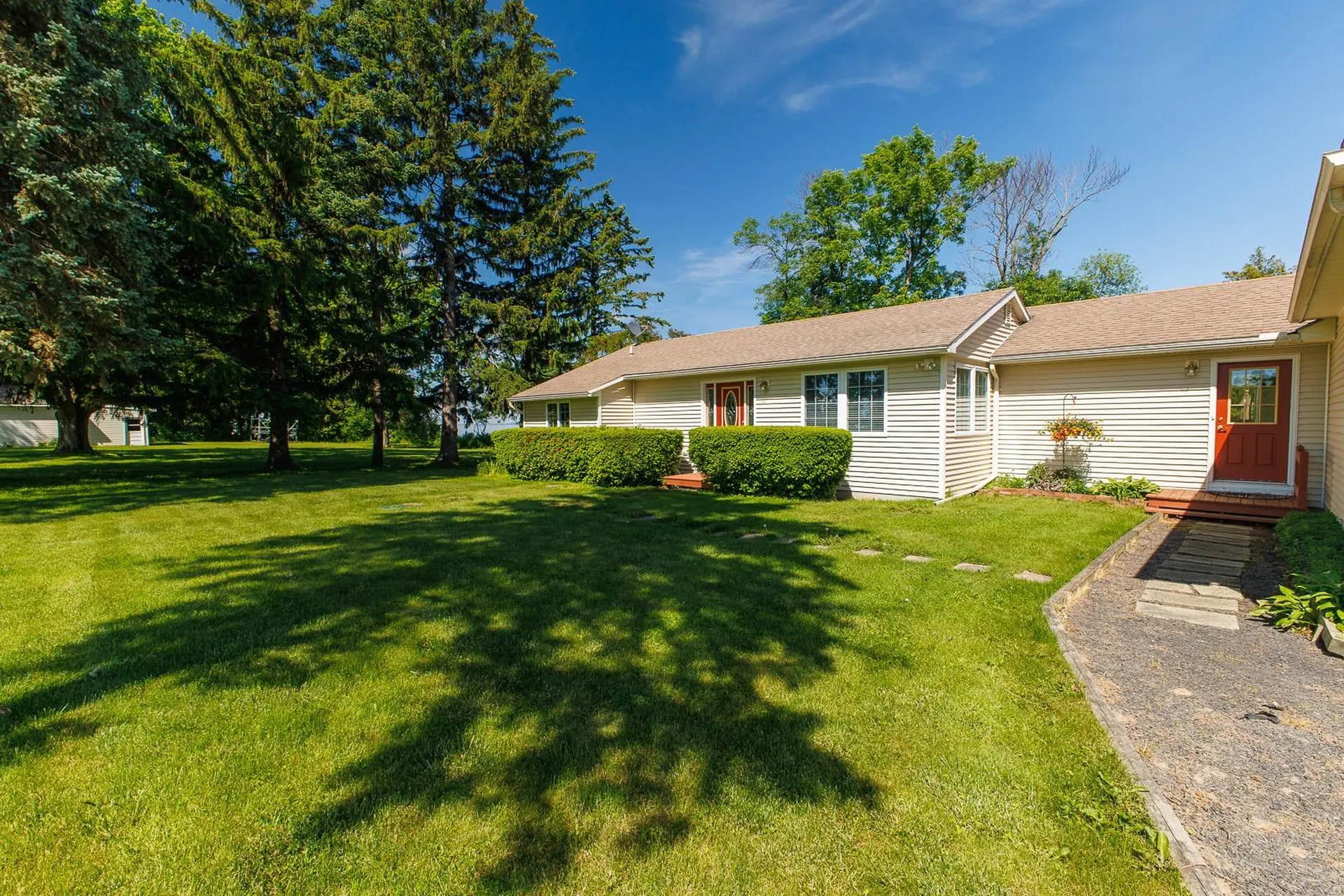 107 Mountain View Lane North Hero VT 05474