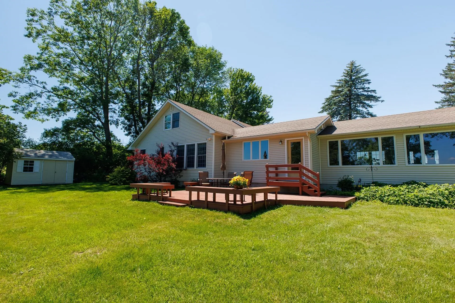 107 Mountain View Lane North Hero VT 05474