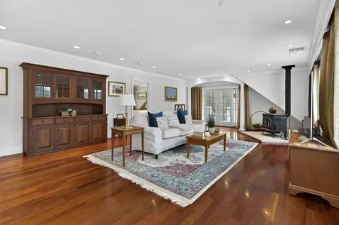 51 Pond Street Newton NH 03858