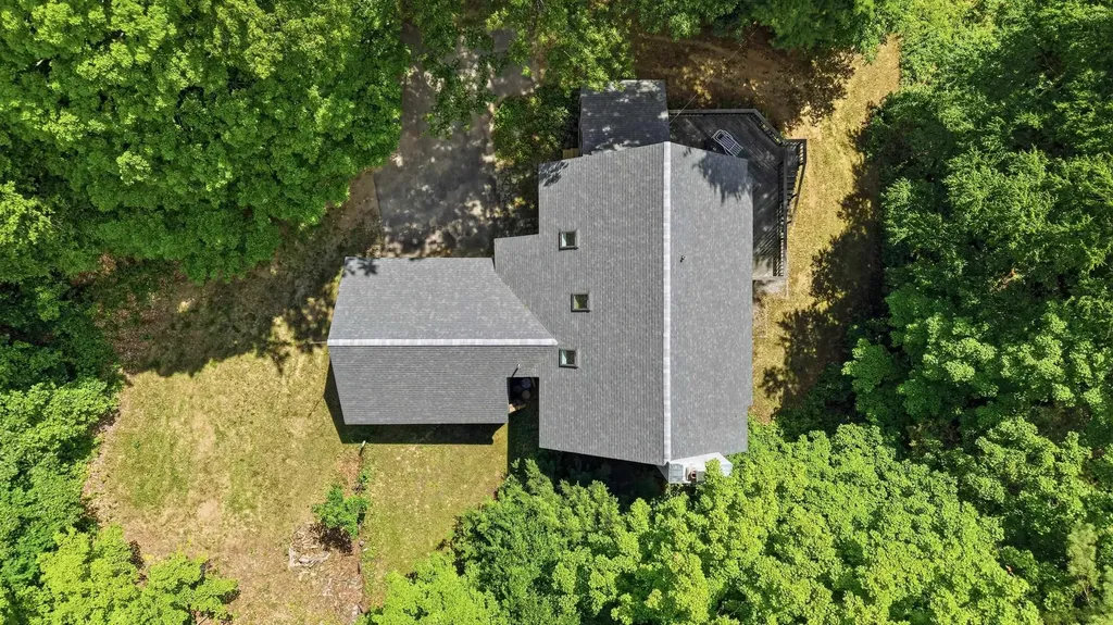 10 Eaton Road Amherst NH 03031