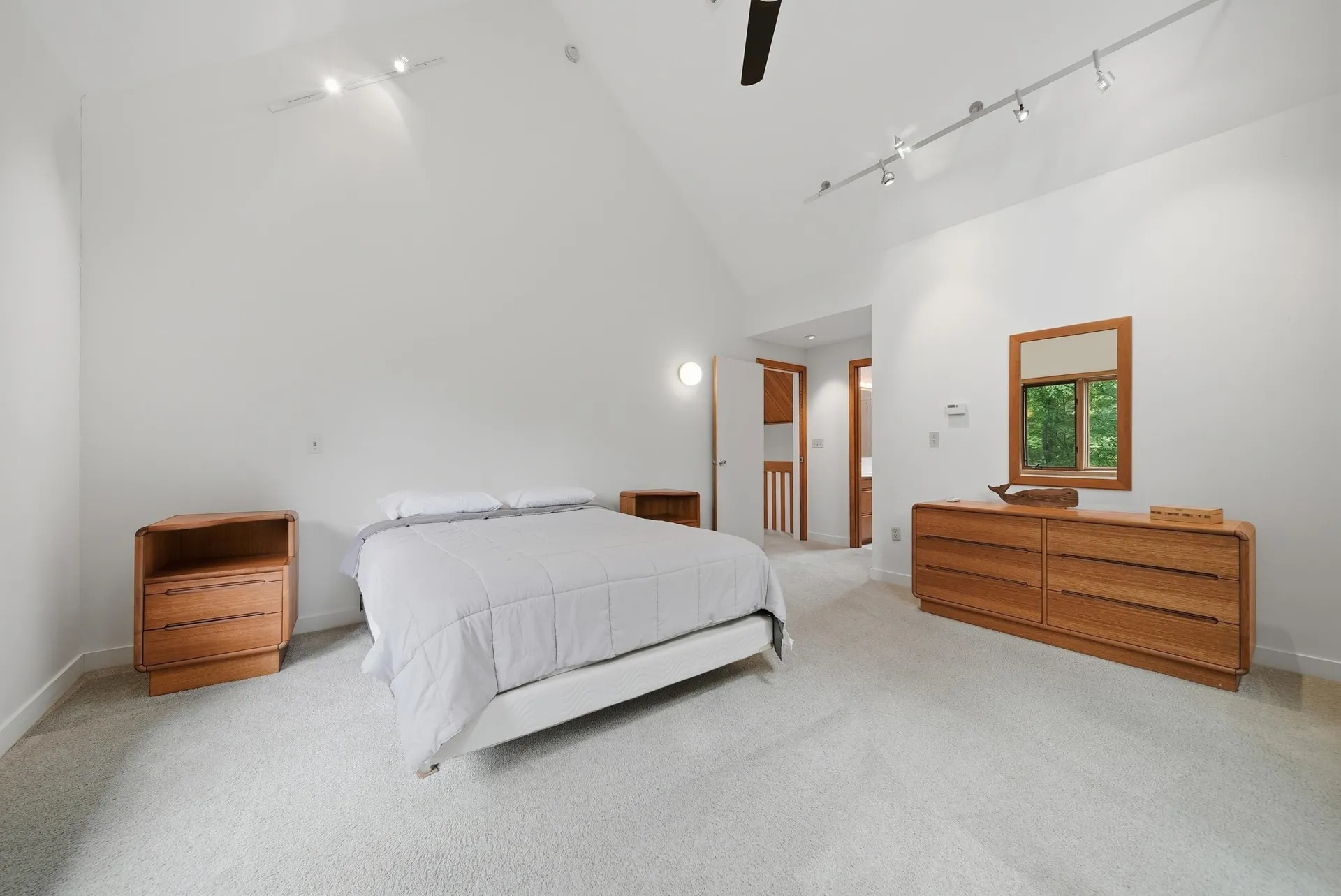 10 Eaton Road Amherst NH 03031
