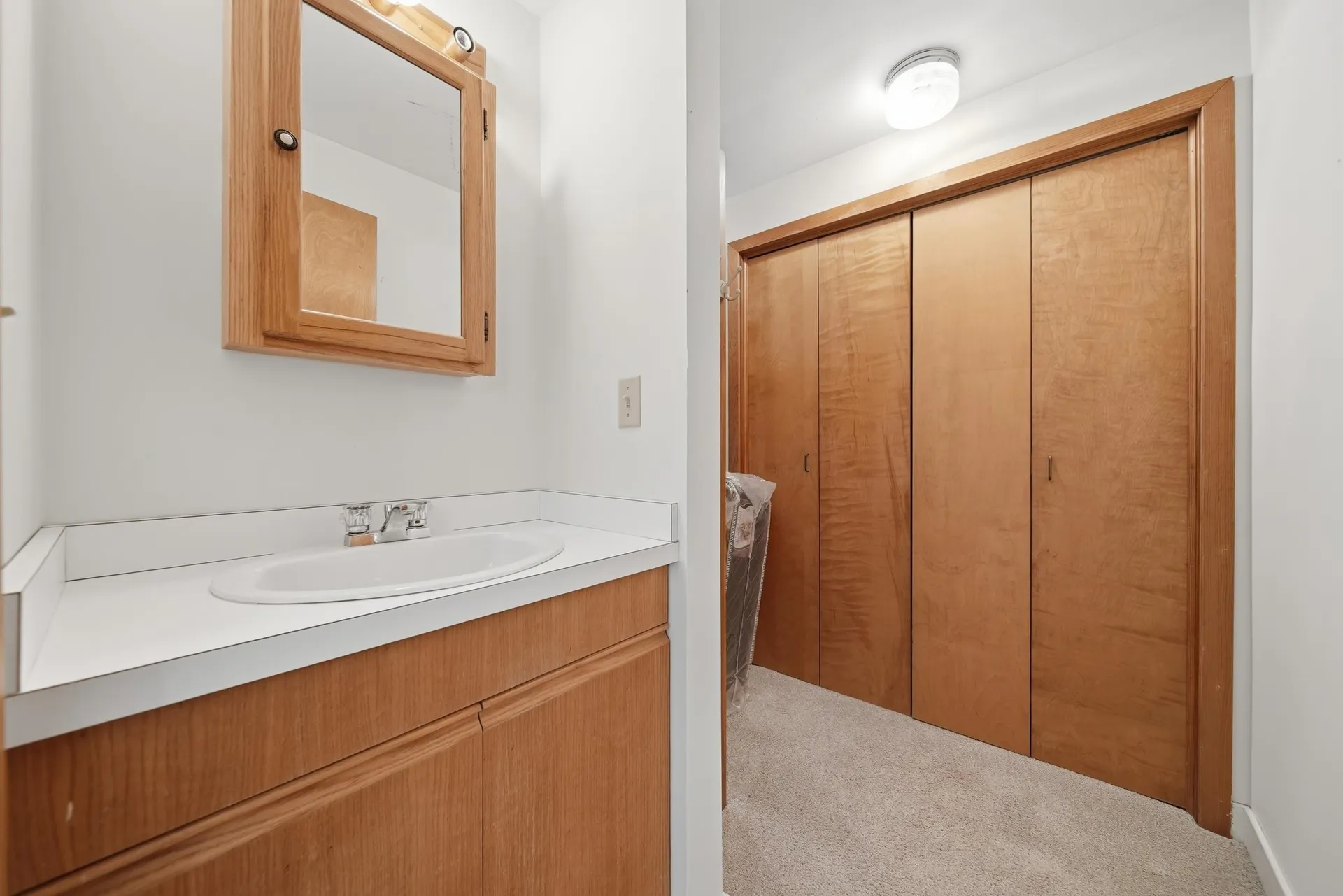 10 Eaton Road Amherst NH 03031