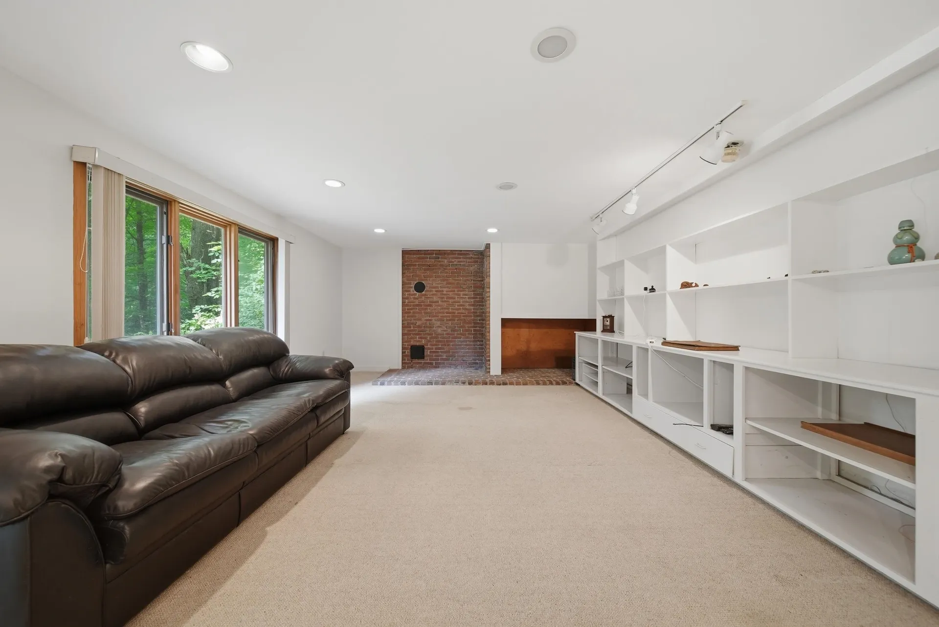10 Eaton Road Amherst NH 03031