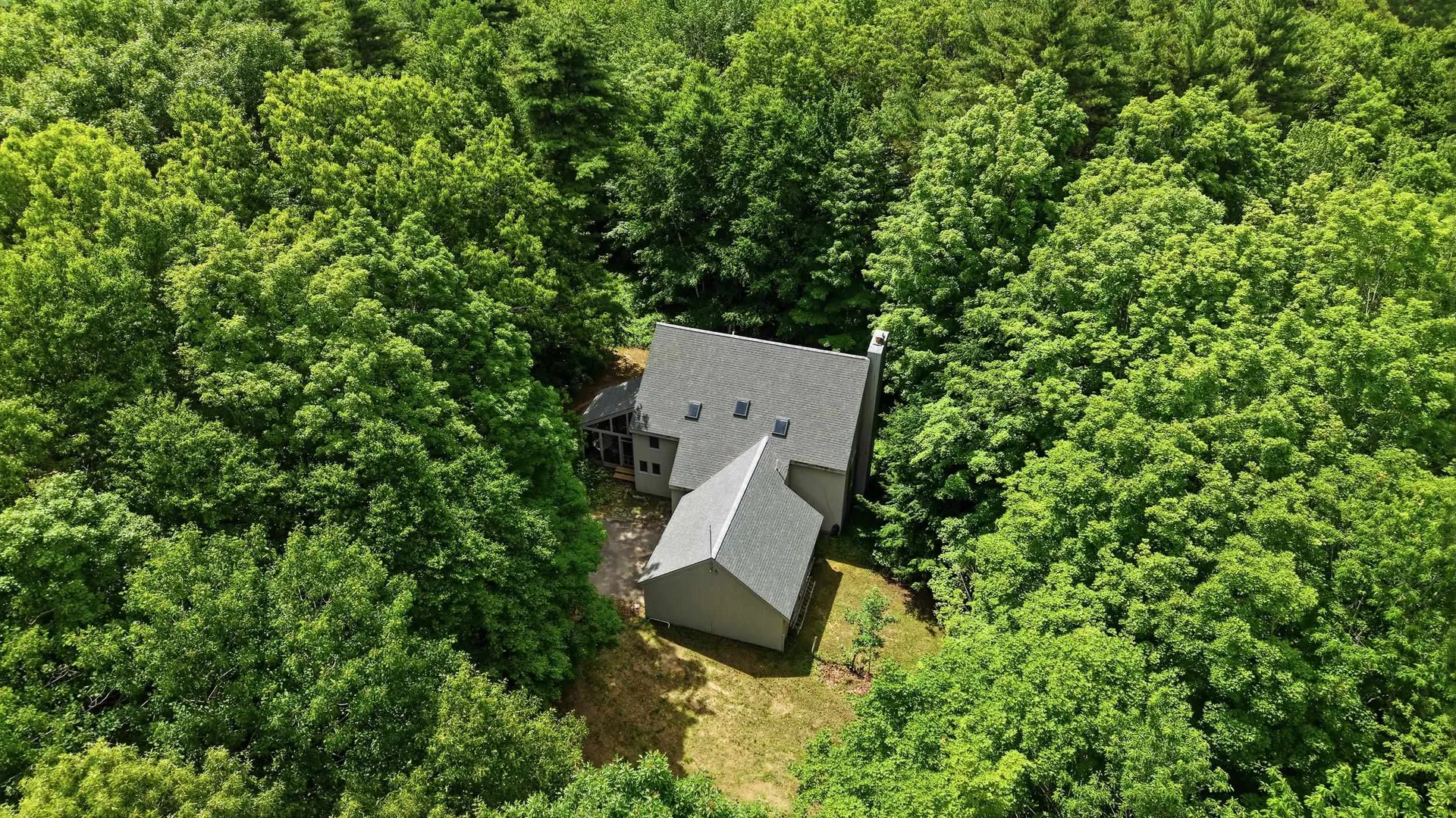 10 Eaton Road Amherst NH 03031
