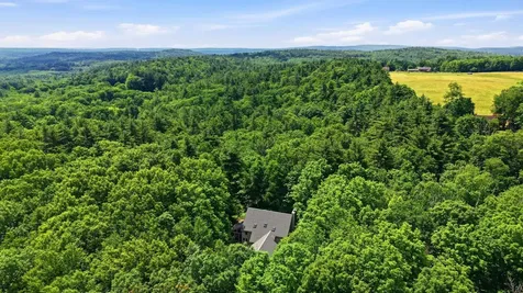 10 Eaton Road Amherst NH 03031