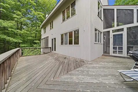 10 Eaton Road Amherst NH 03031