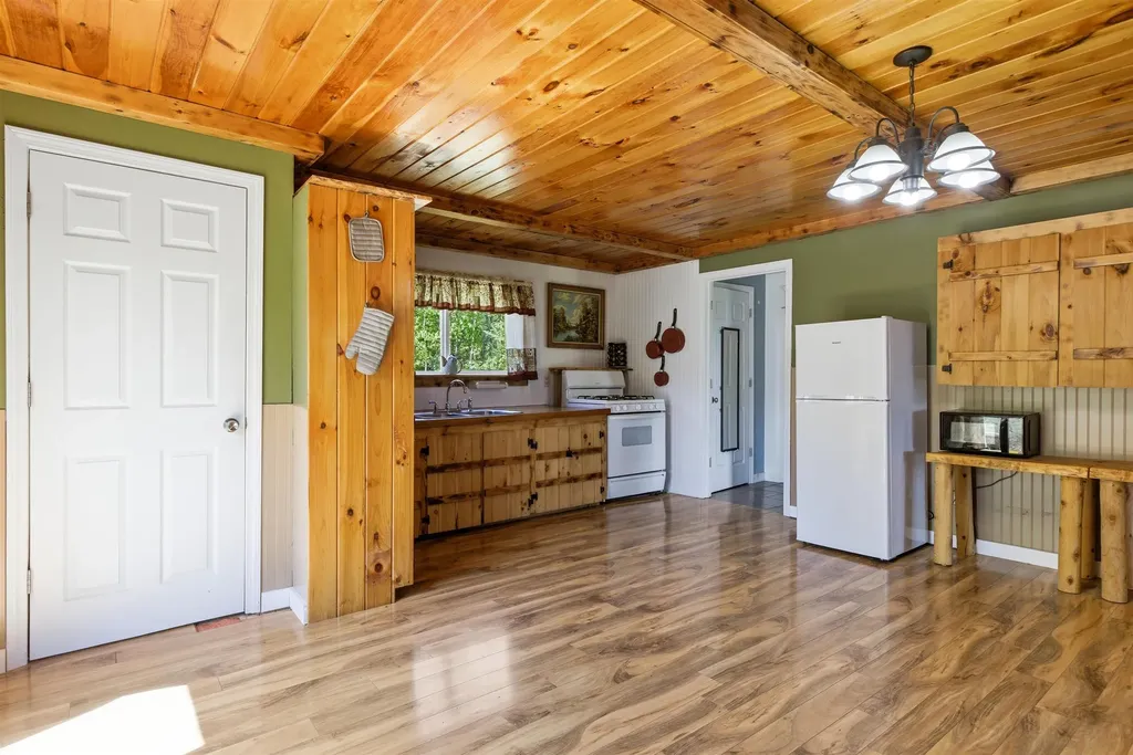 2691 Old Pond Hill Road Lunenburg VT 05906