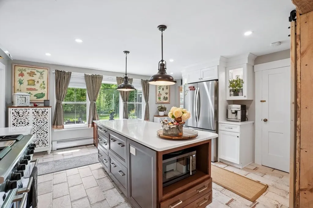 38 Water Street Rumney NH 03266