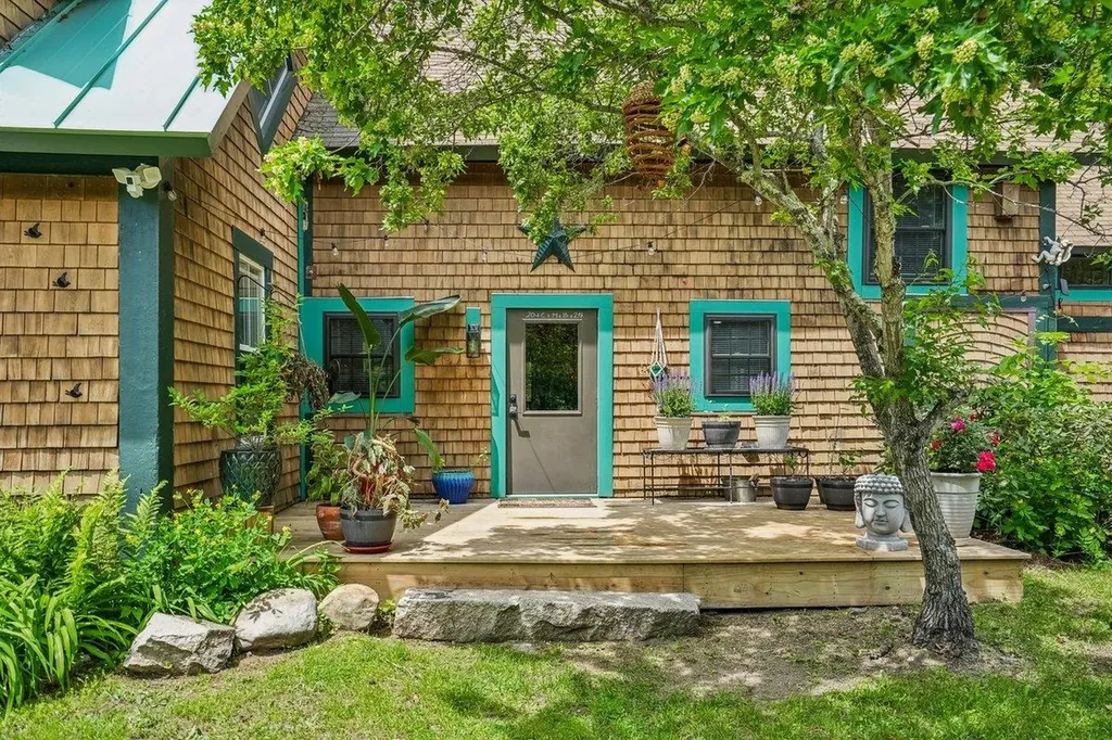 38 Water Street Rumney NH 03266