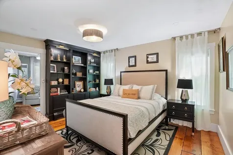 38 Water Street Rumney NH 03266