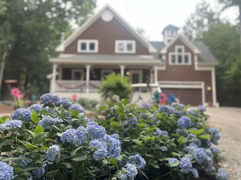 56 Kings Pine Road Wolfeboro NH 03894