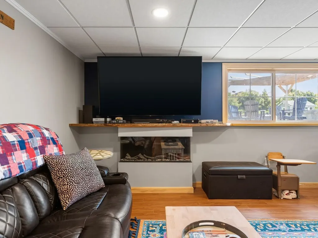 143 Commodore Drive Vergennes VT 05491