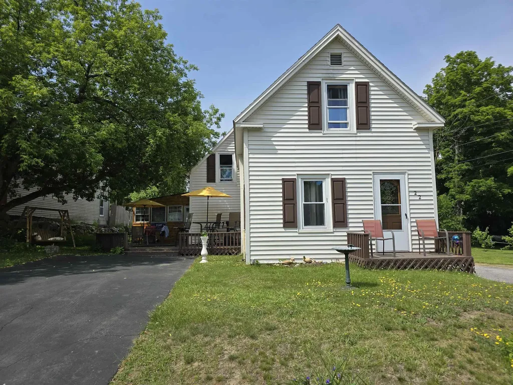 22 Rines Road Wakefield NH 03872