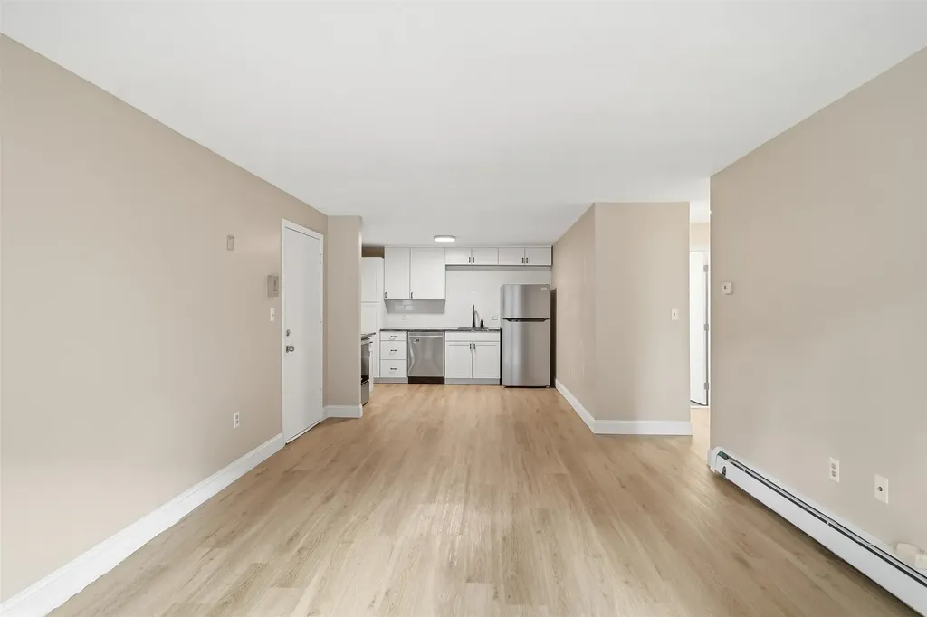 8 Strawberry Bank Road Nashua NH 03062