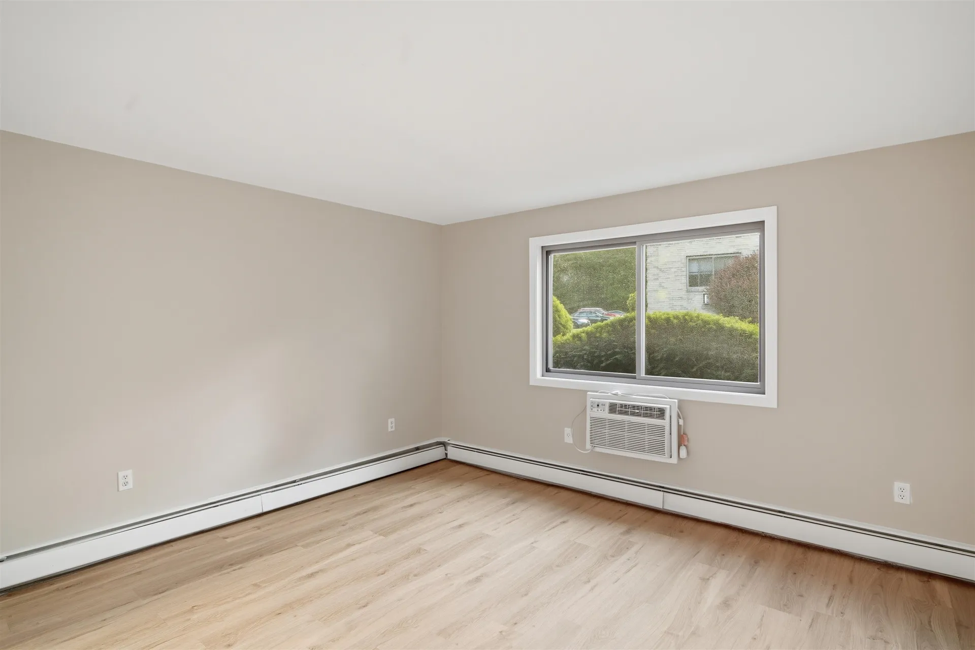8 Strawberry Bank Road Nashua NH 03062