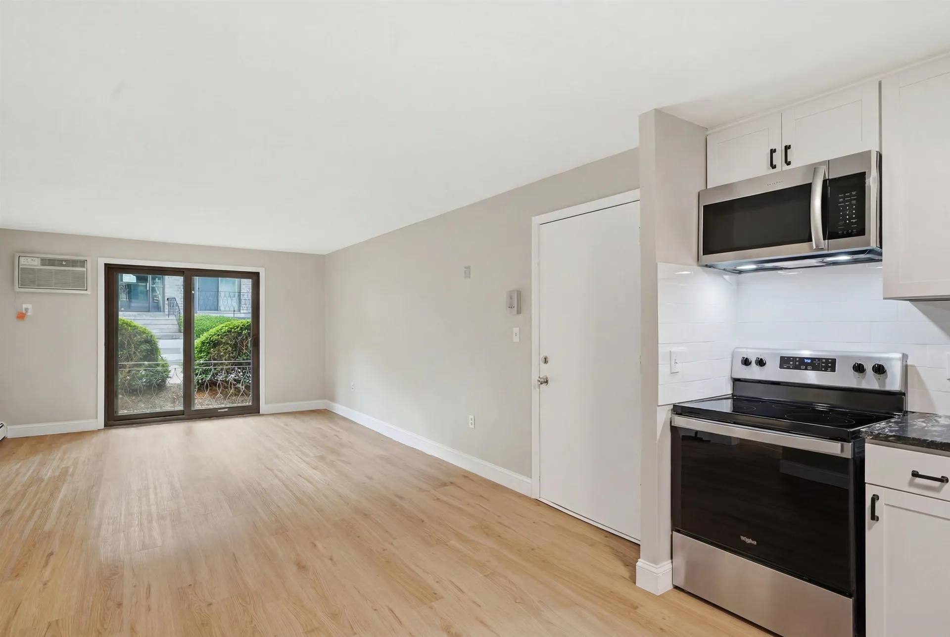8 Strawberry Bank Road Nashua NH 03062