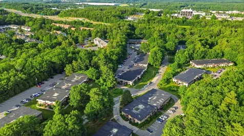 8 Strawberry Bank Road Nashua NH 03062