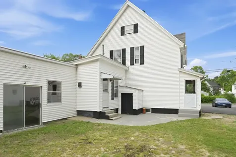 16 Sylvester Street Manchester NH 03102