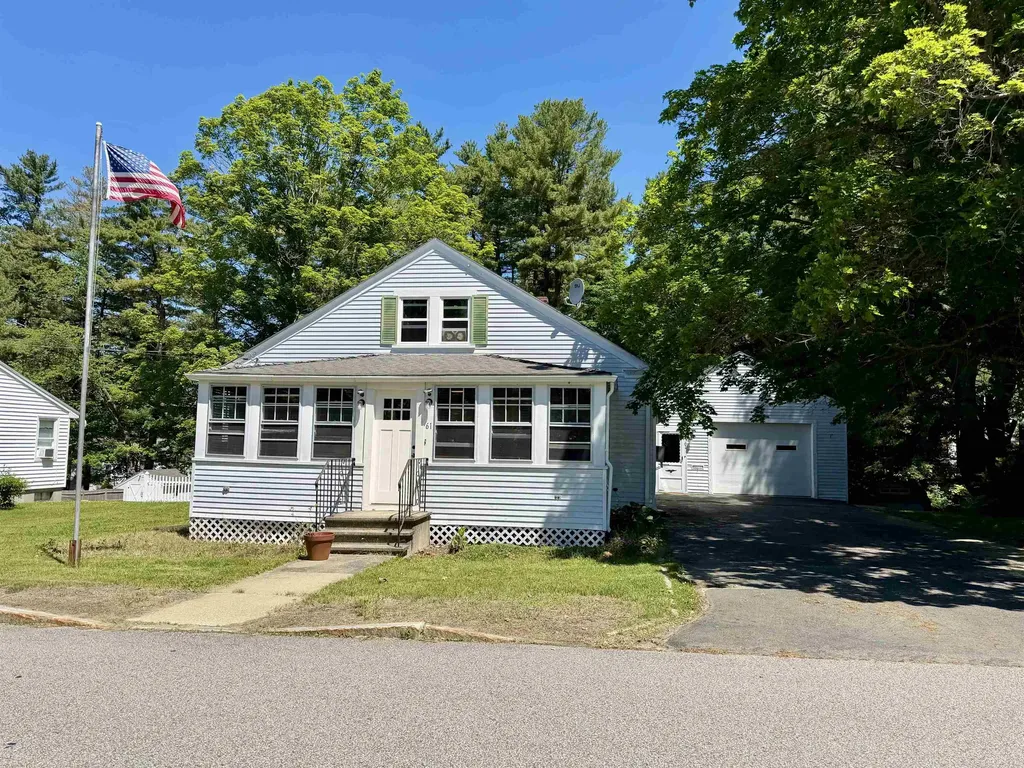 61 Maple Street Somersworth NH 03878