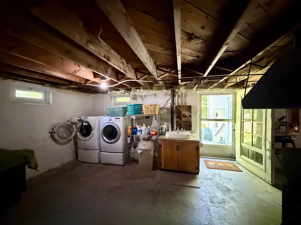 61 Maple Street Somersworth NH 03878