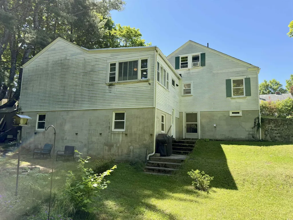 61 Maple Street Somersworth NH 03878