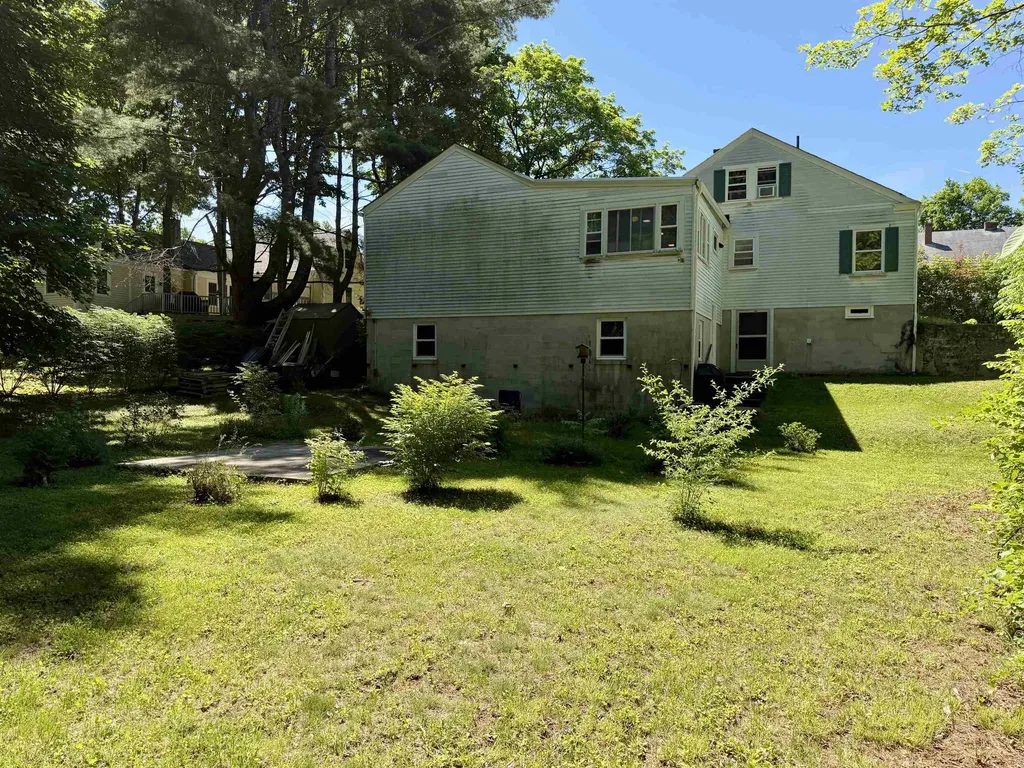 61 Maple Street Somersworth NH 03878