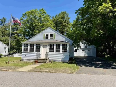 61 Maple Street Somersworth NH 03878