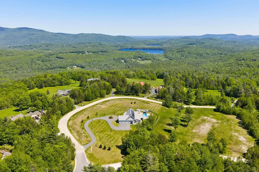 125 Summit Road Sutton NH 03260