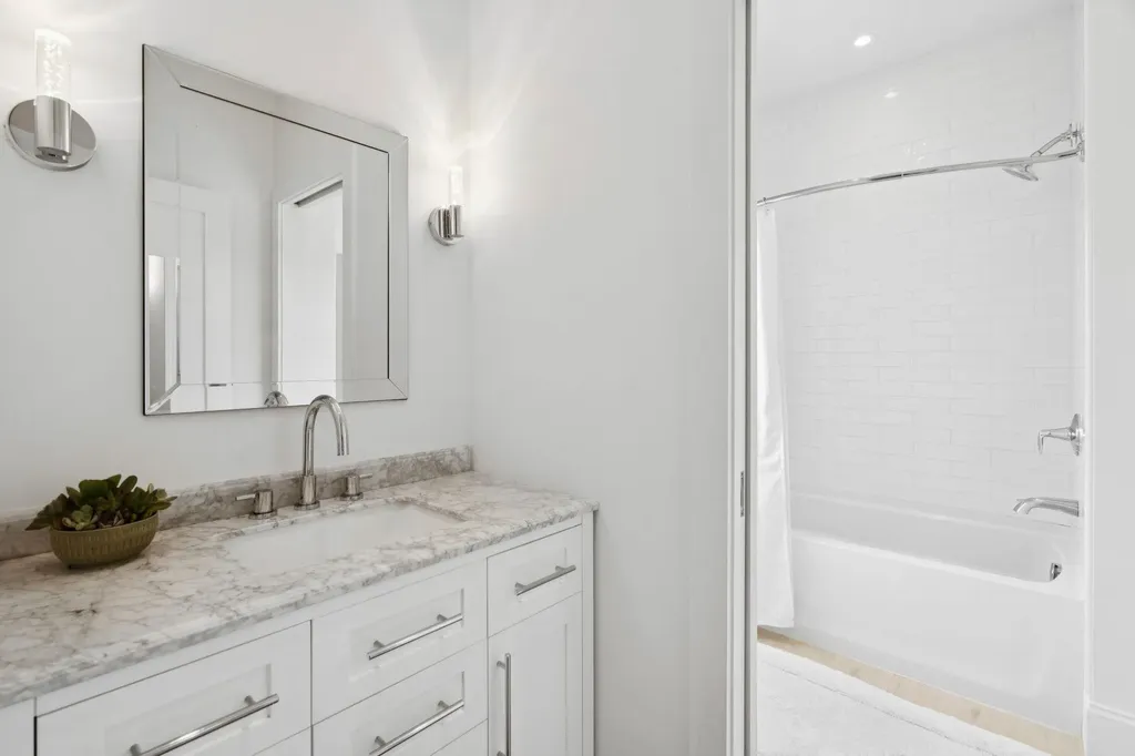 125 Summit Road Sutton NH 03260