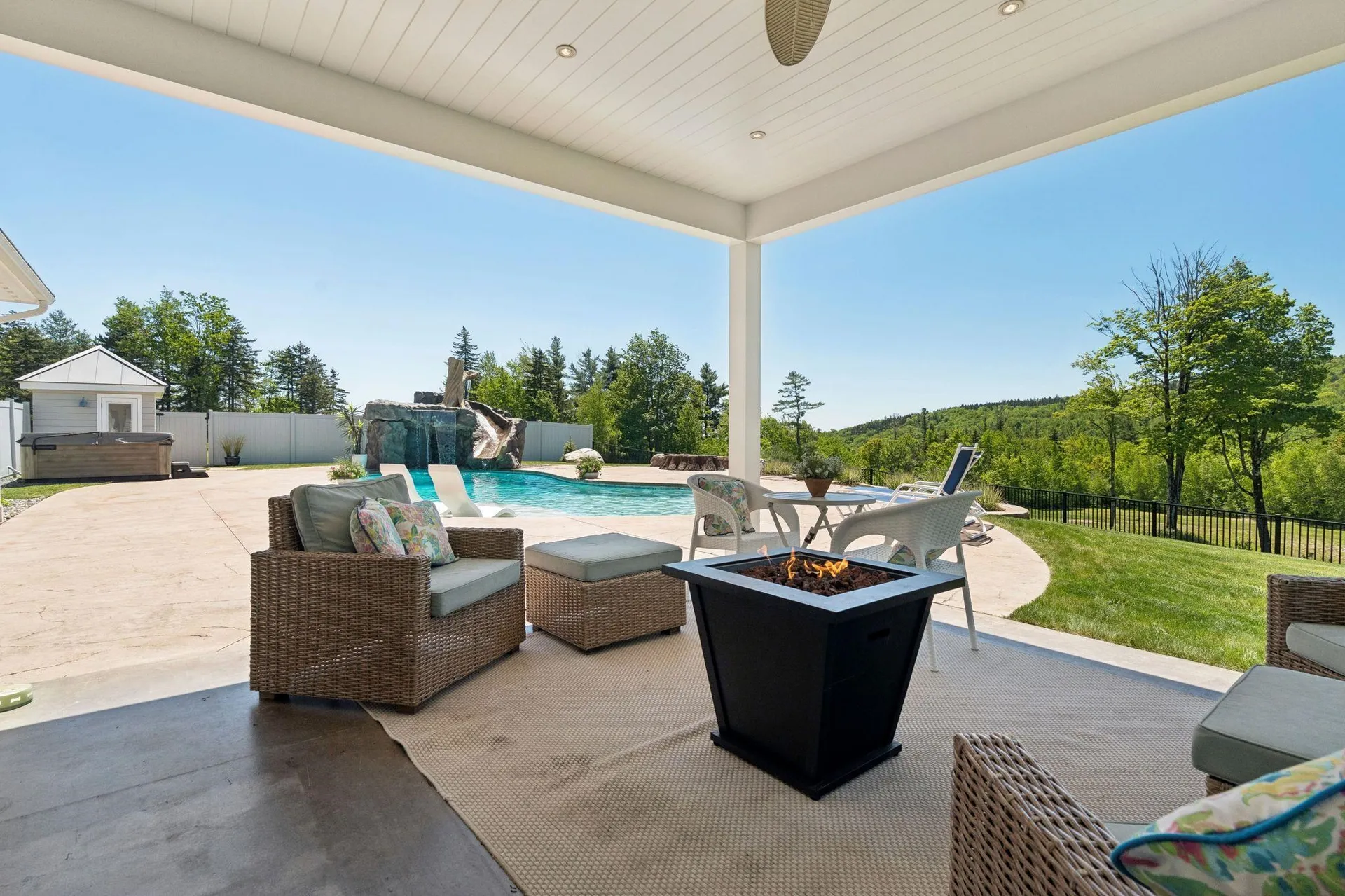 125 Summit Road Sutton NH 03260
